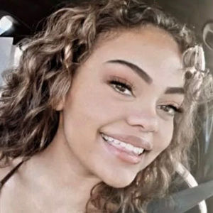 Meet your Posher, Dani